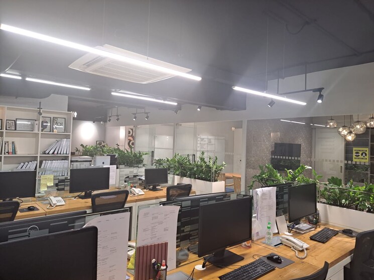 Team Area, satellite-silver Commercial Office Space 3200 Sq.Ft. In Andheri East Mumbai 9225653