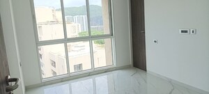 Room in 3 BHK Apartment at Nahar Amaryllis Towers and Plaza, Chandivali – for Rent