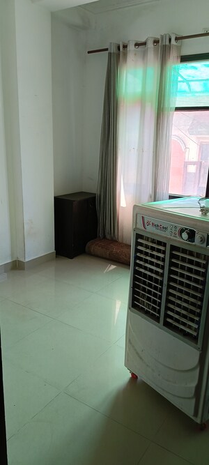 Room in 1 BHK Builder Floor at Saket – for Rent