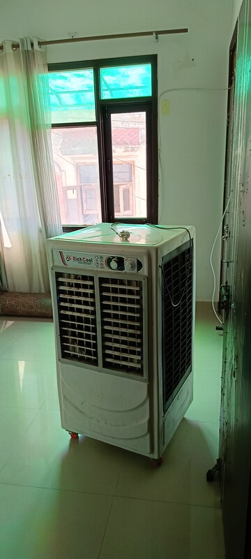 Room in 1 BHK Builder Floor at Saket – for Rent
