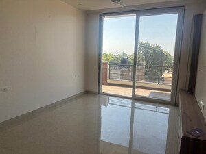 4 BHK Builder Floor For Rent in Sector 4