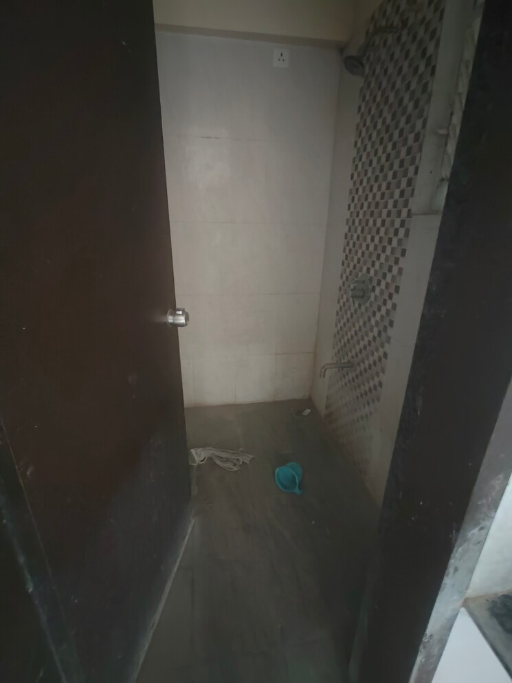 Bathroom, majestique-38-park-majestique 2 Bedroom 1000 Sq.Ft. Apartment In Undri Pune 9225718
