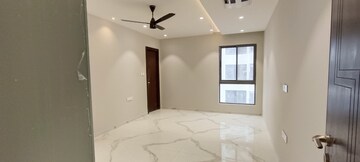 Room in 4 BHK Apartment at DSR The Classe, Narsingi – for Rent