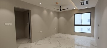 Room in 4 BHK Apartment at DSR The Classe, Narsingi – for Rent