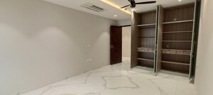 Room in 4 BHK Apartment at DSR The Classe, Narsingi – for Rent