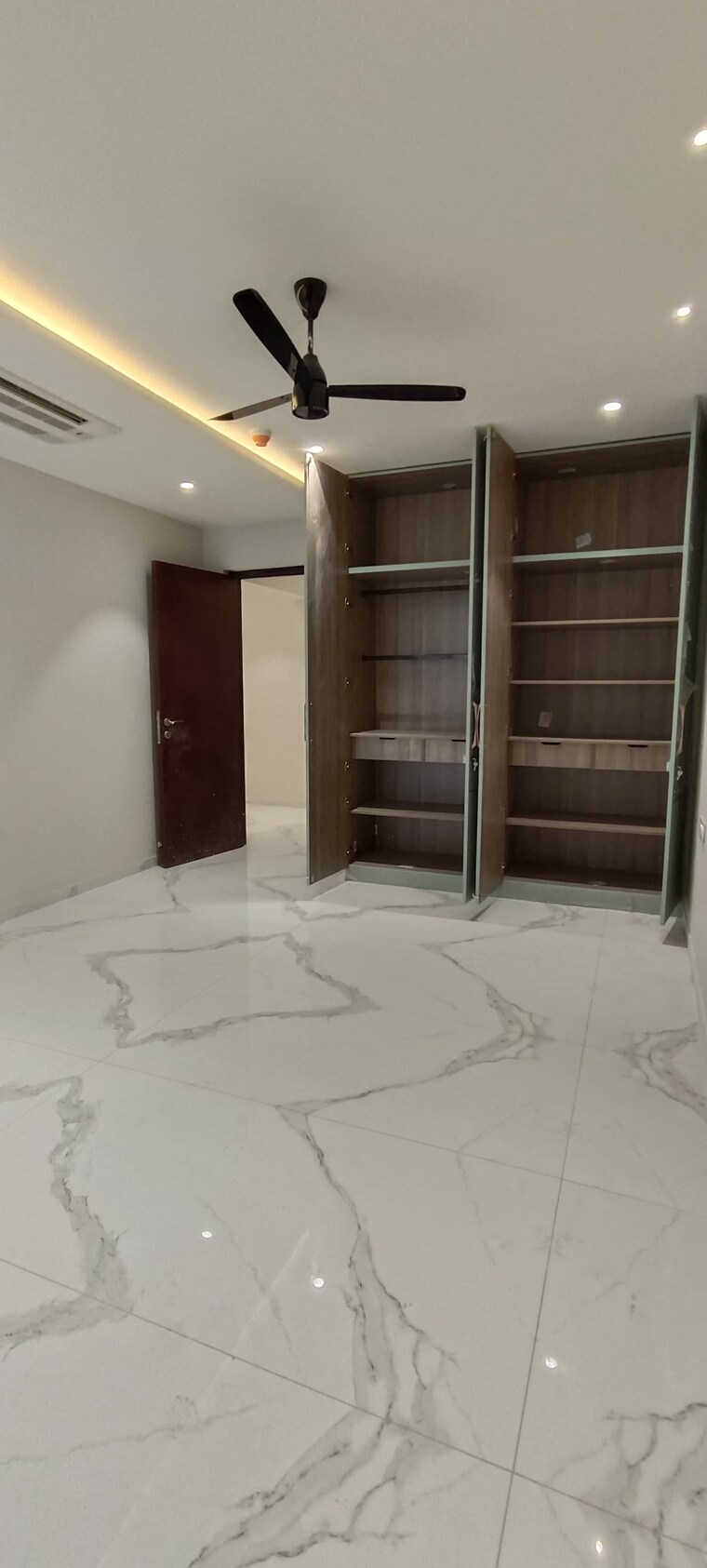 Room, dsr-the-classe 4 Bedroom 3939 Sq.Ft. Apartment In Narsingi Hyderabad 9225766