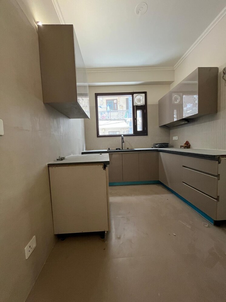 Kitchen, chattarpur 3 Bedroom 1200 Sq.Ft. Builder Floor In Chattarpur Delhi 9225803