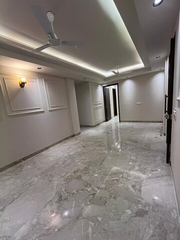 Room in 3 BHK Builder Floor at Chattarpur – for Rent