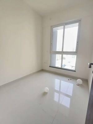 1 BHK Apartment For Rent in Indiabulls One Indiabulls, Pokhran Road No Two