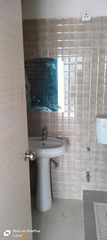 2 BHK Apartment For Rent in Urban Axis Urban Woods, Sushant Golf City