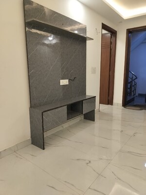 3 BHK Builder Floor For Rent in Chattarpur