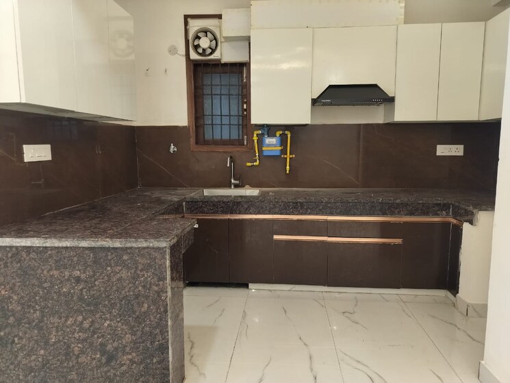 Kitchen, chattarpur 3 Bedroom 1250 Sq.Ft. Builder Floor In Chattarpur Delhi 9225956