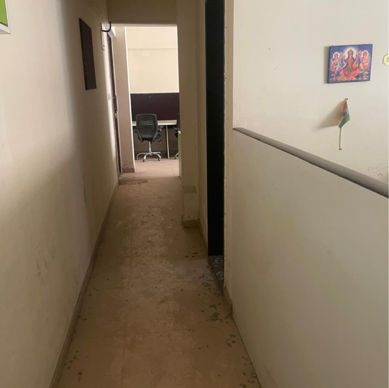 Room, vardaan-zen-business-center Commercial Office Space 780 Sq.Ft. In Bhagwan Nagar Pune 9225960