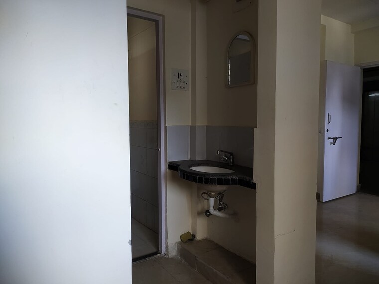 Bathroom, mountain-breeze 1 Bedroom 315 Sq.Ft. Apartment In Powai Mumbai 9202101