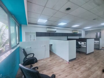  Office Space For Rent in Malad West