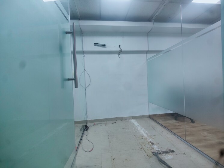 Team Area, malad west Commercial Office Space 650 Sq.Ft. In Malad West Mumbai 9226034