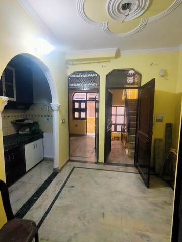 Room in 1.5 BHK Apartment at Uttam Nagar – for Rent