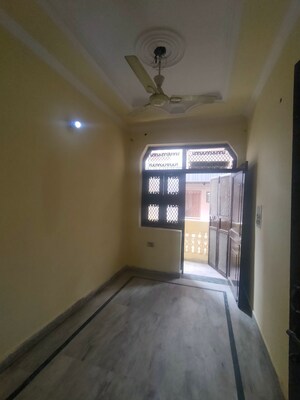 Room in 1.5 BHK Apartment at Uttam Nagar – for Rent