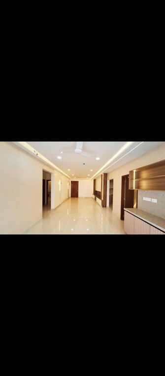 3.5 BHK + Servant Room 2049 Sq.Ft. Apartment in Prestige Tranquil