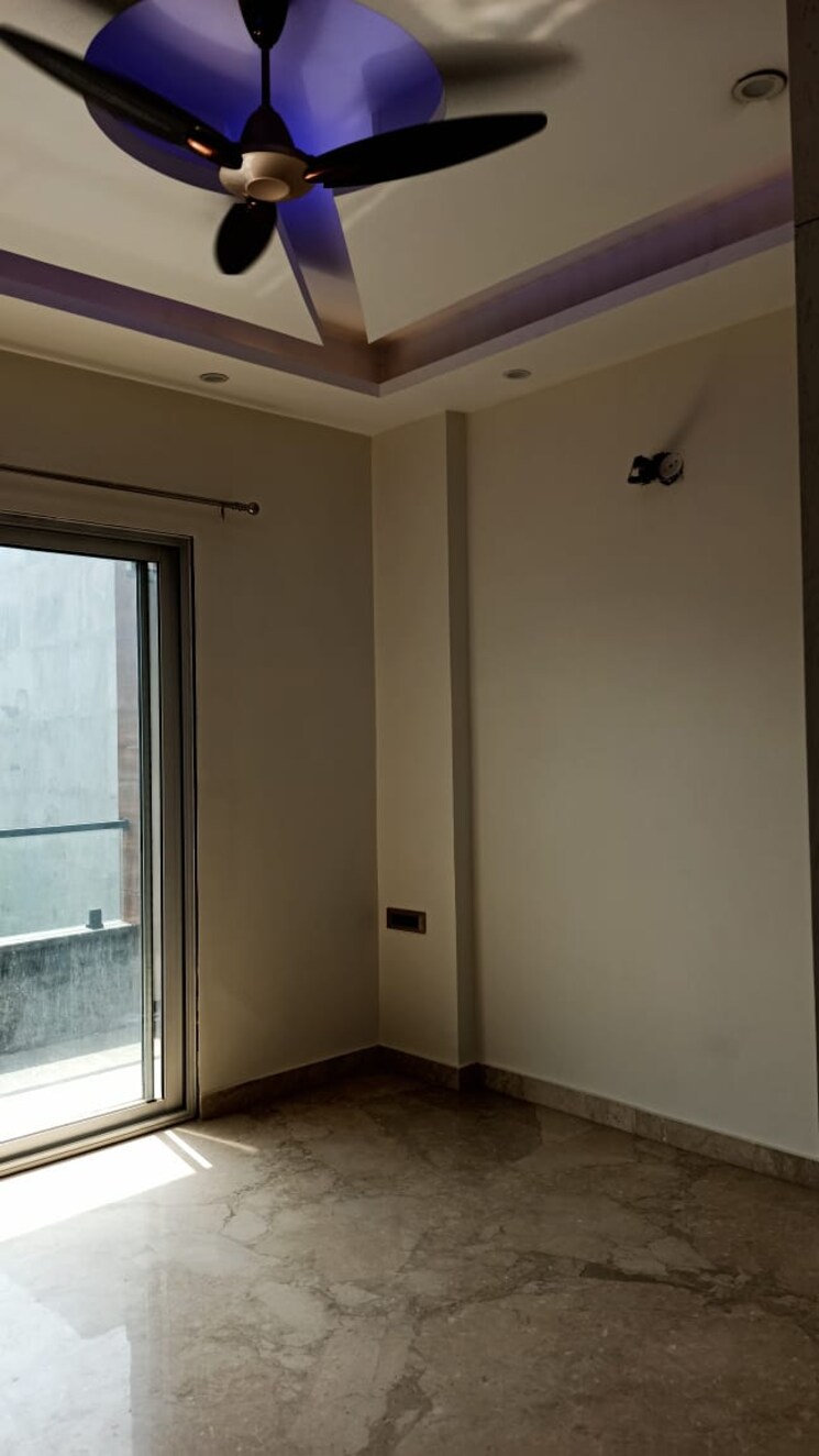 Room, sharvehid-apartment 3 Bedroom 2100 Sq.Ft. Apartment In Sector 17 Dwarka Delhi 9226068