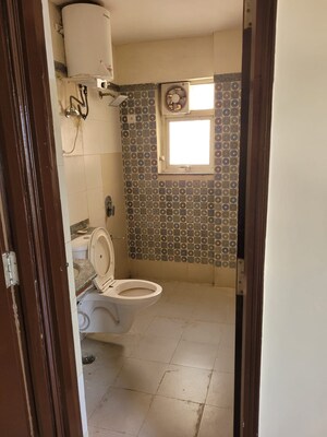Bathroom in 3 BHK Apartment at Unitech Vistas, Sector 70 – for Rent