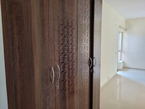 Bathroom in 3 BHK Apartment at Unitech Vistas, Sector 70 – for Rent