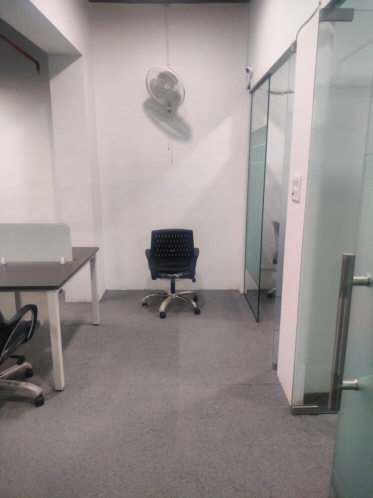 Team Area, sector 16 Commercial Office Space 1500 Sq.Ft. In Sector 16 Noida 9226094