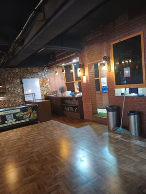 Team Area in  Shop at Sector 18 – for Sale