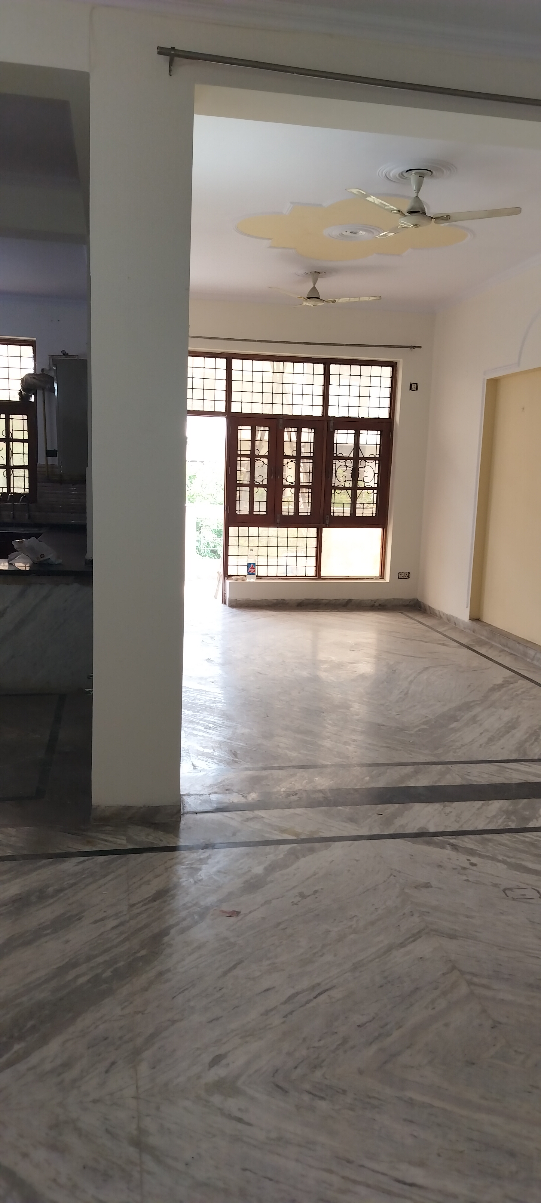 3 BHK + Servant Room Independent House For Rent in RWA Apartments Sector 50