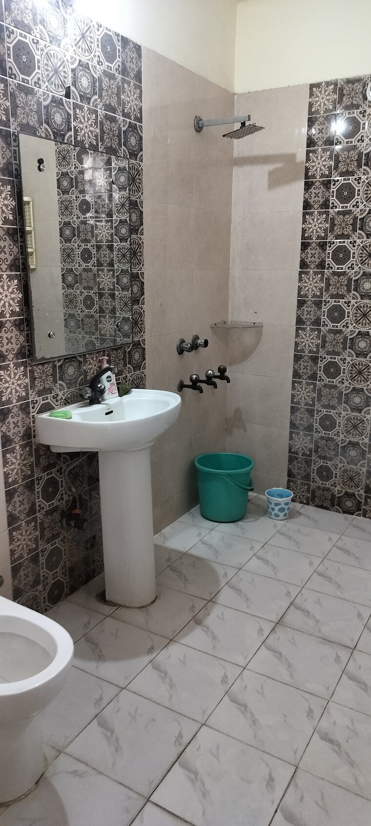 Bathroom, rwa-apartments-sector-50 3 Bedroom 250 Sq.Mt. Independent House In Sector 50 Noida 9226125