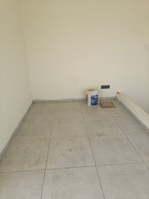 Room in 5 BHK Independent House at Aerocity – for Sale