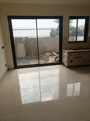 Room in 5 BHK Independent House at Aerocity – for Sale