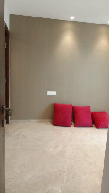 Bedroom in 1 BHK Apartment at Hiranandani Sorrento, Powai – for Rent