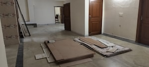 Room in 6+ BHK Independent House at RWA Apartments Sector 50, Sector 50 – for Rent