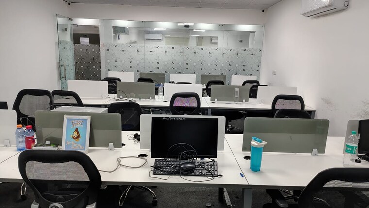 Team Area, sector 3 Commercial Office Space 1700 Sq.Ft. In Sector 3 Noida 9226140