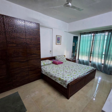 Bedroom in 2 BHK Apartment at Goregaon East – for Rent