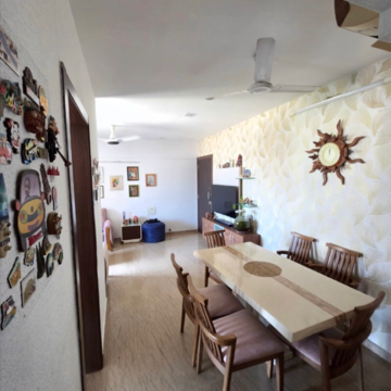 Team Area in 2 BHK Apartment at Goregaon East – for Rent