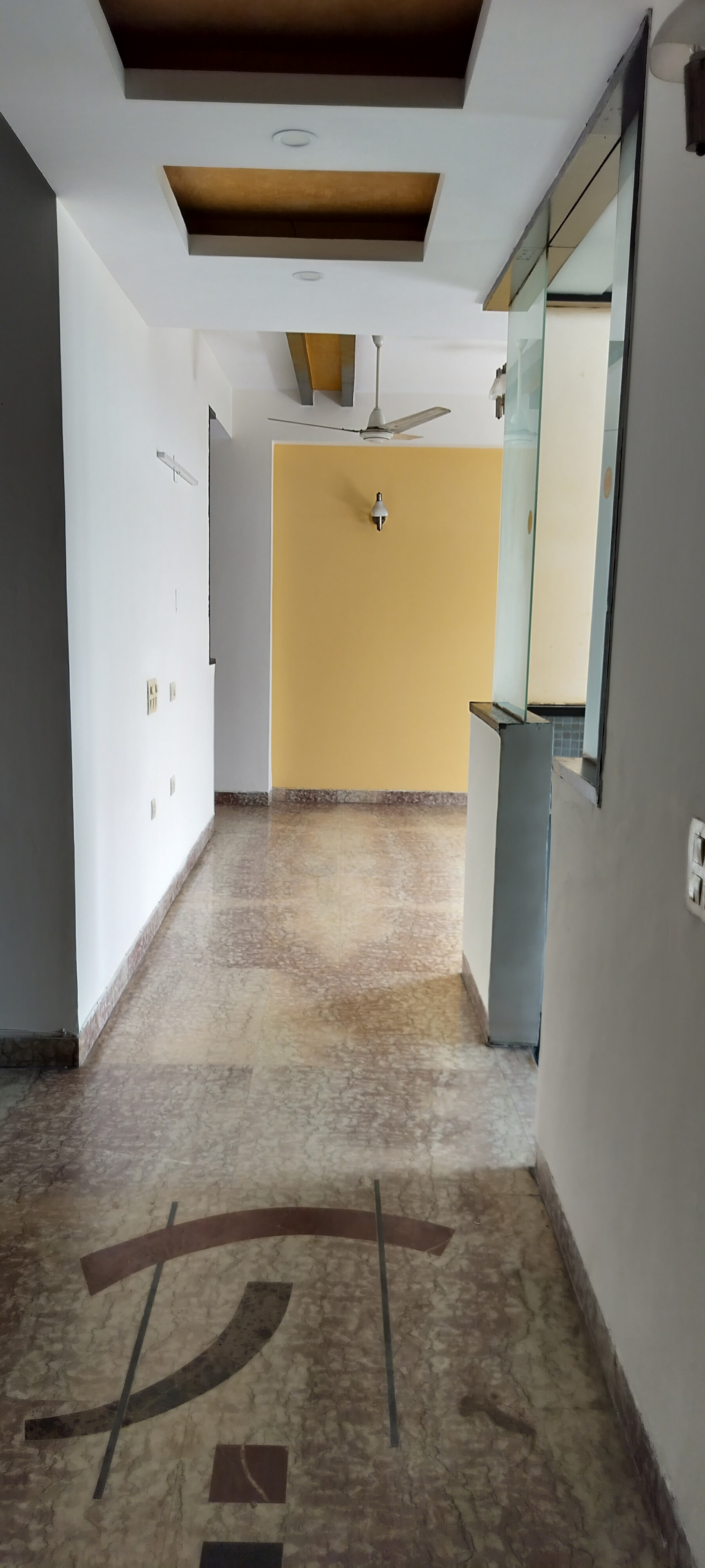 3 BHK 1700 Sq.Ft. Apartment in Mahagun Morpheus