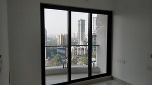 Room in 2 BHK Apartment at Sunteck City Avenue 1, Goregaon West – for Rent