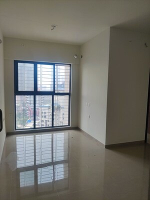 Room in 2 BHK Apartment at Lokhandwala Harmony, Worli – for Rent