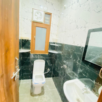 Team Area in 2.5 BHK Builder Floor at Sector 23a – for Rent