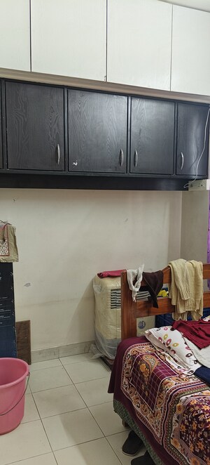 Room in 2 BHK Apartment at Shivtara Garden Apartment, Kothrud – for Rent