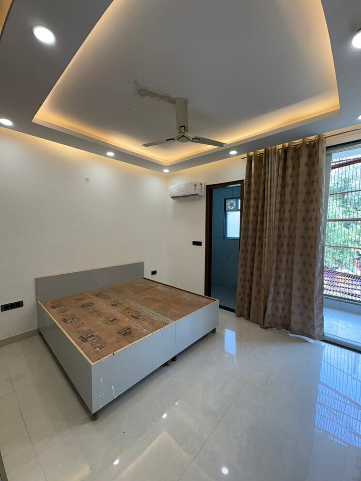 Bedroom, sushant-lok-3 3 Bedroom 170 Sq.Yd. Builder Floor In Sector 57 Gurgaon 9226232