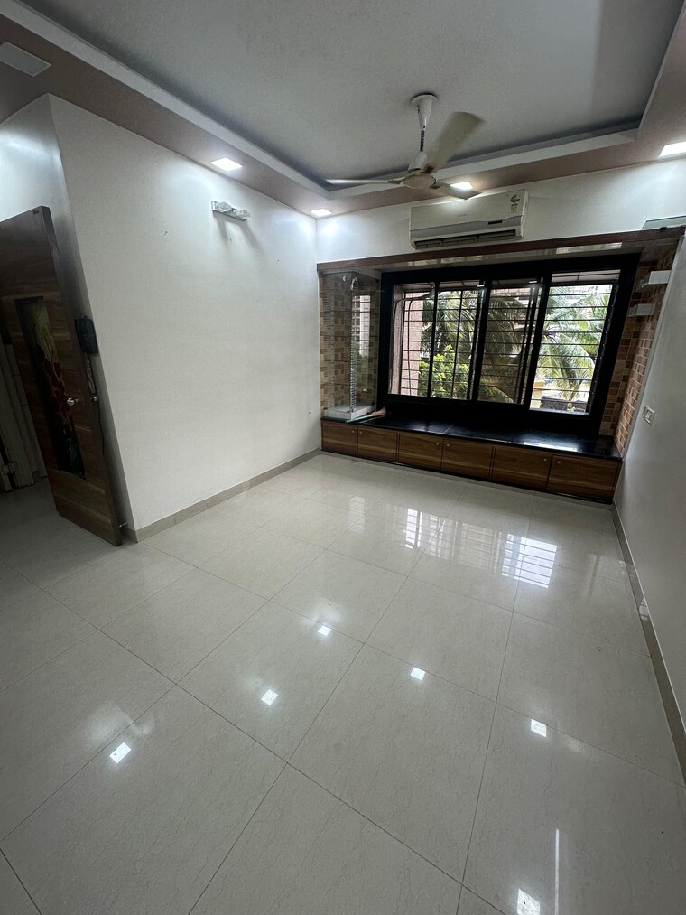 Room, swapnalok-towers 3 Bedroom 1500 Sq.Ft. Apartment In Malad East Mumbai 9226225