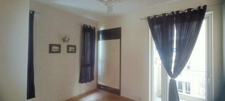 Room, emaar-palm-hills 3.5 Bedroom 1450 Sq.Ft. Apartment In Sector 77 Gurgaon 9226239