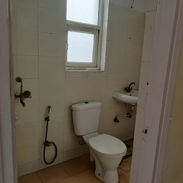 Bathroom, puri-vip-floors 3 Bedroom 275 Sq.Yd. Builder Floor In Sector 81 Faridabad 9226251