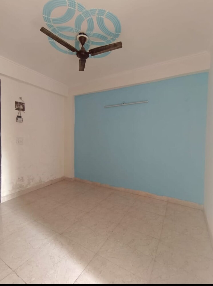 Room, sunshine-apartments-sector-73 2 Bedroom 1100 Sq.Ft. Builder Floor In Sector 73 Noida 9226253