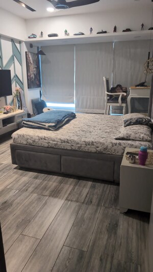 Bedroom in 2.5 BHK Apartment at DB Woods, Goregaon East – for Rent