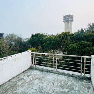 Balcony in 1 RK Villa at Sector 21 – for Rent