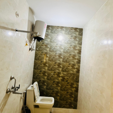 Bathroom in 1 RK Villa at Sector 21 – for Rent
